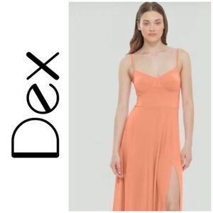 DEX - NWT - L Sz MEDIUM Structured-Bodice Knit Midi Dress in Peach Coral. LOVELY